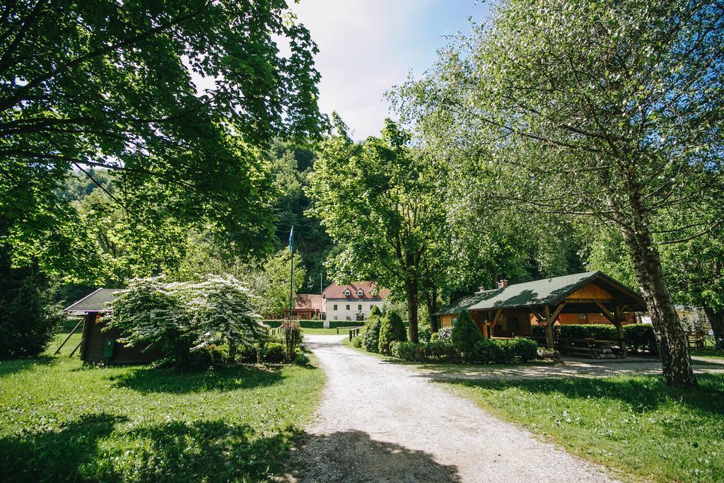 Pocitniska Hiska Pod Skalco Kamnik Exterior foto