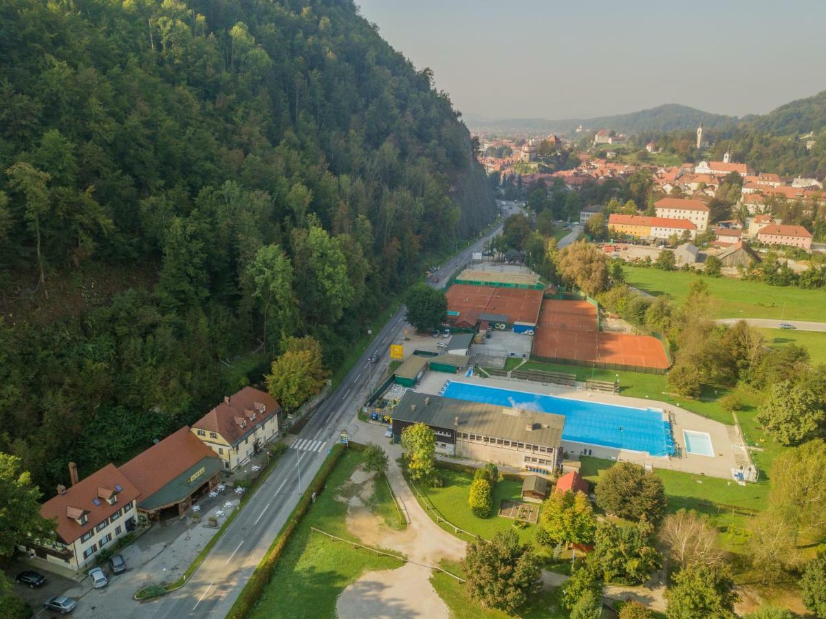 Pocitniska Hiska Pod Skalco Kamnik Exterior foto